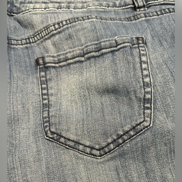 🩳🩳 Bundle any 2 Women’s Shorts for $10 Lane Bryant Women’s Bermuda Shorts - Picture 5 of 5